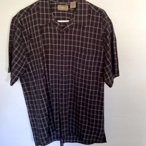 Natural issue brand mens shirt, black and white good looking.